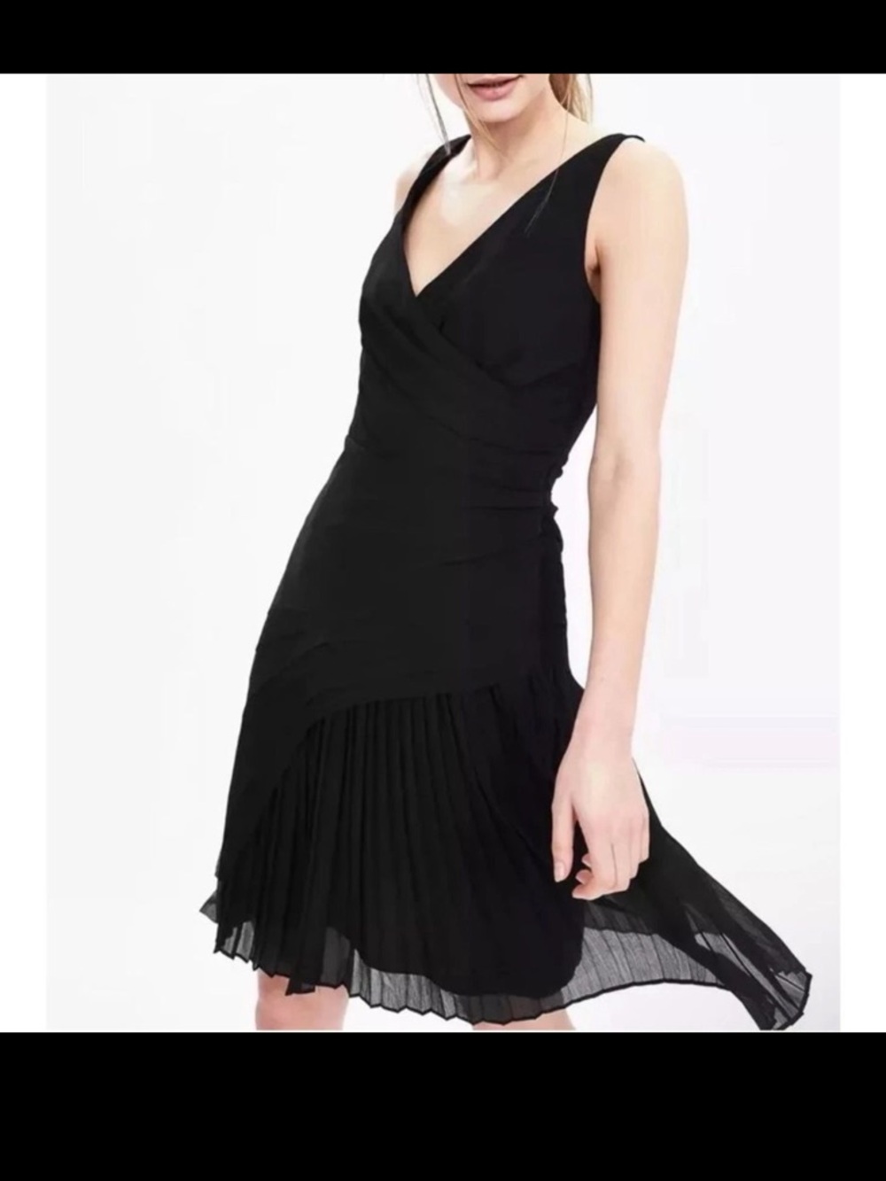 Banana Republic LBD mini dress with a v-neckline pleated skirt size zero